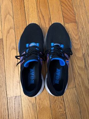 New Balance Black and Blue Men's Athletic Sneakers